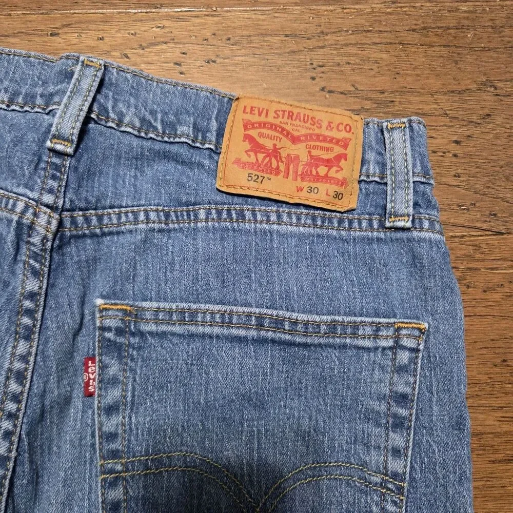 Levis levi 527